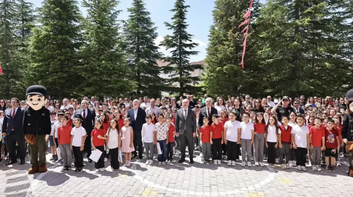 Çorum’da 83 bin 402 öğrenci karne sevinci yaşadı