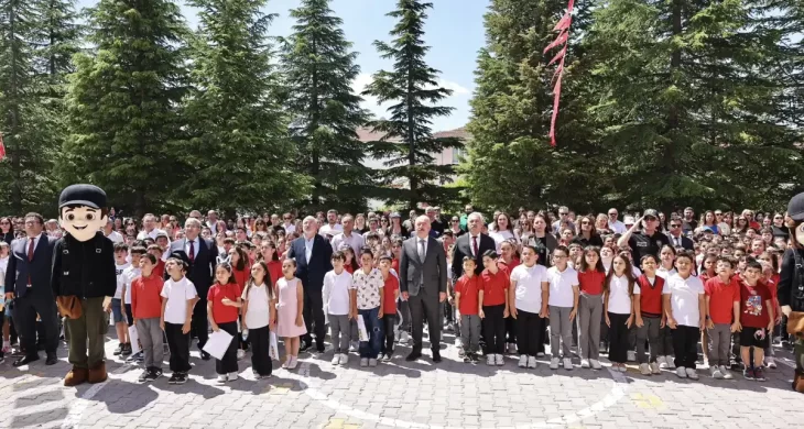 Çorum’da 83 bin 402 öğrenci karne sevinci yaşadı
