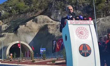 Çorum’un yıllardır beklediği Kırkdilim Tünelleri açıldı