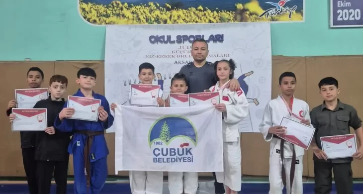 Çubuklu judocular Aksaray’da fırtına gibi esti