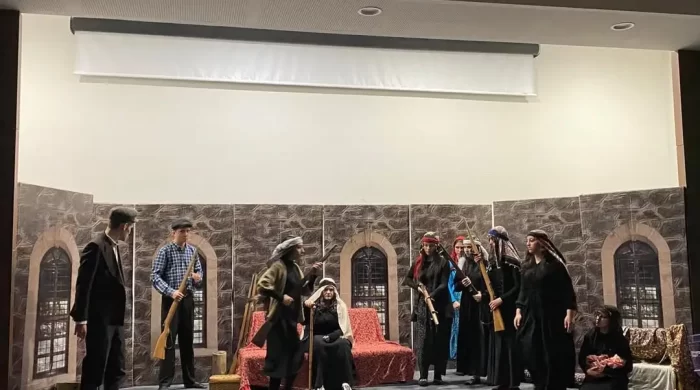 Çubuk’ta tiyatro heyecanı: Gençlerden ilk sahne performansı