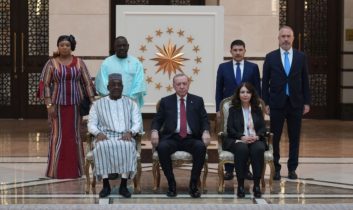 Cumhurbaşkanı Erdoğan, 5 ülkenin büyükelçisinden güven mektubu kabul etti