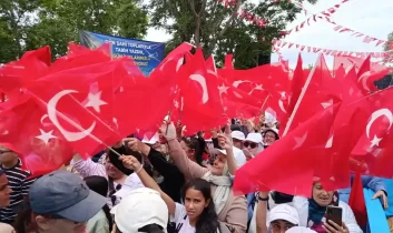 Cumhurbaşkanı Erdoğan meydandan halka seslenecek