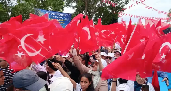 Cumhurbaşkanı Erdoğan meydandan halka seslenecek