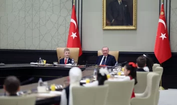 Cumhurbaşkanı Erdoğan’ın çocuklarla buluşmasında duygusal anlar