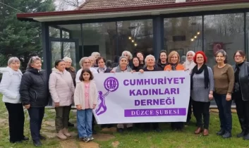 Cumhuriyet Kadınları “İranlı Kadınlara” destek çıktı