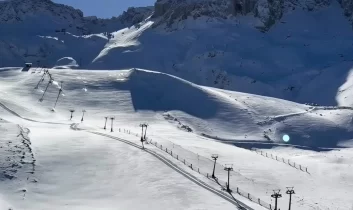 Davraz’da kayak sezonu uzatıldı: Ziyaretçi sayısı 210 bini geçti