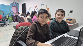 Çocuklar Geleceğe Yazılım ile Hazırlanıyor