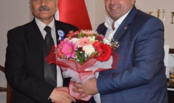 Defterdar’dan Başkan Koçak’a Ziyaret