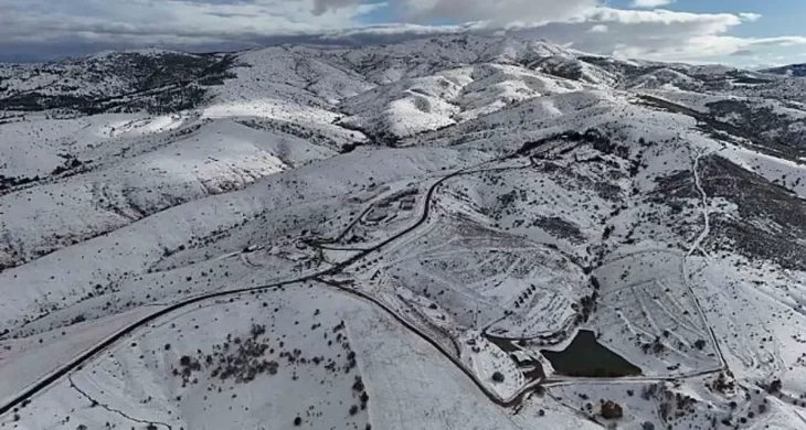 Denek Dağı Bozlağı, Türkülerde yaşıyor