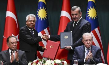 Türkiye ile Malezya arasında 6 anlaşma imzalandı, Desan Tersanesinden Büyük Başarı