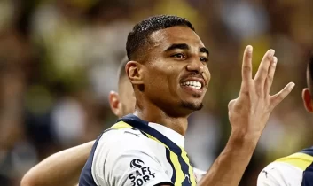 Fenerbahçe’de bir ayrılık daha: Avrupa’dan 3 talip