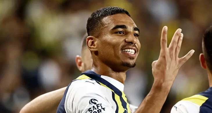 Fenerbahçe’de bir ayrılık daha: Avrupa’dan 3 talip