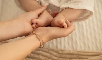 Doğum izni süresi 24 haftaya çıkıyor