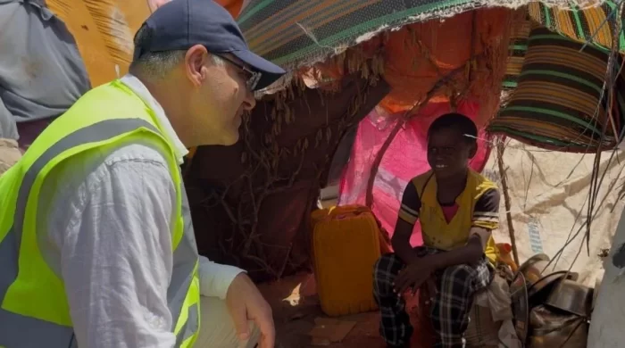 Dr. Dinçel Somali’de insani yardım çalışmalarına katıldı