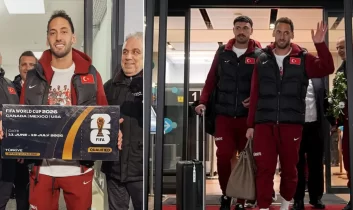 Dünya Kupası biletiyle dönen millilere coşkulu karşılama