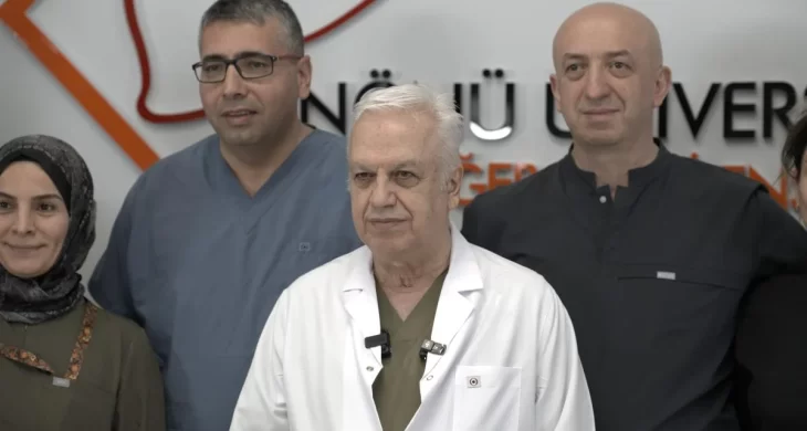 Dünyanın ilk 8’li çapraz karaciğer nakli TÖTM’de gerçekleştirildi