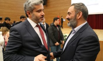 Dursun Ali Erzincanlı ASÜ’lülerle Buluştu