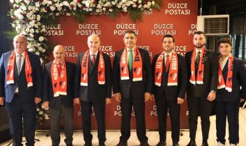 75 yaşındaki gazete törenle Cahit Vuruş’a geçti