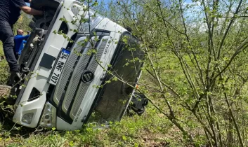 Düzce’de SEDAŞ’a ait Vinç aracı 7 takla attı