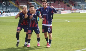 Düzcespor, lider Sebatgençlikspor’un “yenilmezlik unvanını” sonlandırdı: 1-0