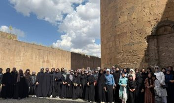 Tarihle kardeşlik buluşması: Kuran kursu öğrencilerden Ani Ören yeri’ne anlamlı ziyaret