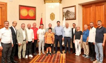 Vali Ziya Polat, BEM-BİR-SEN heyetini makamında ağırladı