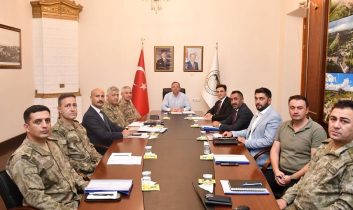 Kars’ta “Sınır Yolları Yapımı ve Bakımı” toplantısı gerçekleştirildi