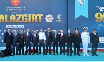 Kars Valisi Ziya Polat, Malazgirt Zaferi’nin 954. Yıl Dönümü kutlamalarına katıldı