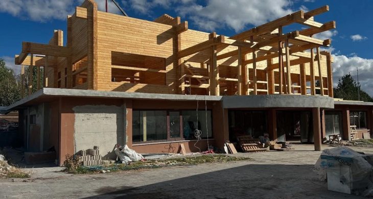 Arpaçay kütük ev projesi şekillenmeye başladı