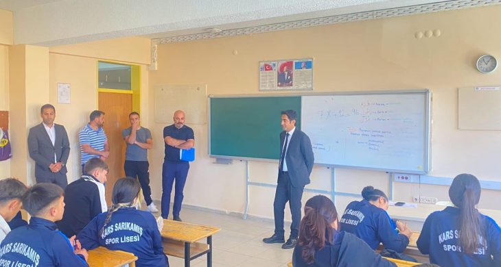 Kaymakam Enis Aslantatar’dan Sarıkamış Spor Lisesi’ne ziyaret