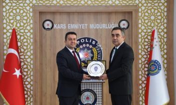 İdare Mahkemesi Başkanı Yonisoğlu’ndan Emniyet Müdürü ‘ne ziyaret