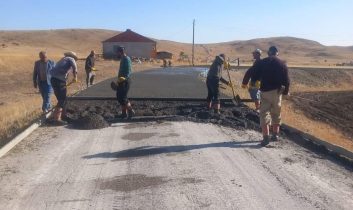 Kars’ta yatırım ve altyapı çalışmaları hız kesmeden devam ediyor