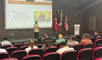 Aile bağlarını güçlendiren eğitim: Emniyet personeline “İletişim ve Yaşam Becerileri” eğitimi