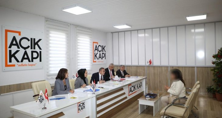 Kars Valisi Ziya Polat vatandaşları dinledi: “Milletimizin hizmetindeyiz”