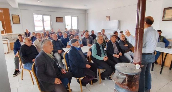 Kars’ta hayvan yetiştiricilerine “Şarbon Hastalığı ve Etkin Koruma-Kontrol Yöntemleri” eğitimi