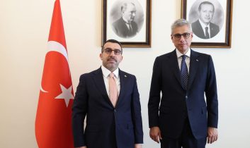 AK Parti Kars Milletvekili Adem Çalkın, Sağlık Bakanı’na Kars’ın taleplerini iletti