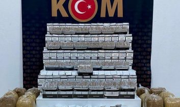 Kars’ta kaçak tütün operasyonu: 80 bin doldurulmuş makaron ele geçirildi