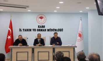 Kars’ta Merkez Köy ve Mahalle Muhtarlarına Yönelik “Genel Tarım Sayımı” Bilgilendirme Toplantısı Düzenlendi
