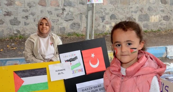 Sarıkamış Kaymakamı Aslantatar, Gazze’ye Destek Kermesine katıldı