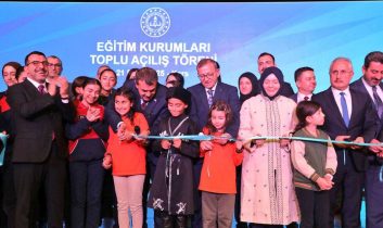 Kars’ta eğitim kurumları toplu açılış töreni gerçekleştirildi