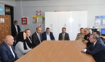 Kars’ta ortaokula Şehit Polis Abubekir Elyıldırım’ın ismi verildi