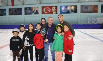 Vali Ziya Polat, Sürat Pateni etkinliğinde sporcularla bir araya geldi