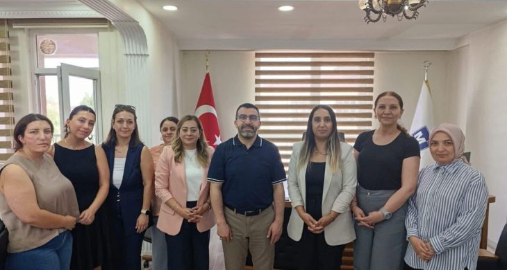 AK Parti Heyetinden Kars SMMM Odası Başkanı Didem Turhan’a hayırlı olsun ziyareti