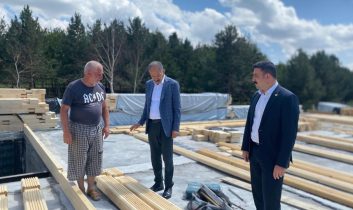 Arpaçay Kütük Ev Projesi’nde çalışmalar hız kazandı