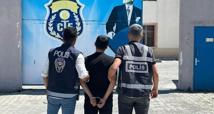 Kars’ta aranan şahıs sahte kimlikle yakalandı