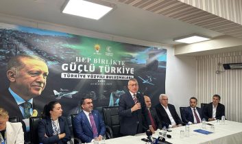 AK Parti Grup Başkanı Abdullah Güler, CHP Genel Başkanı Özgür Özel’i siyasi kalpazanlıkla suçladı