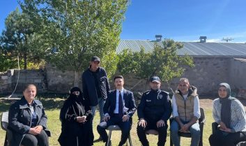 Digor Kaymakamı Ahmed Tayyib Kahraman’dan hane ziyareti