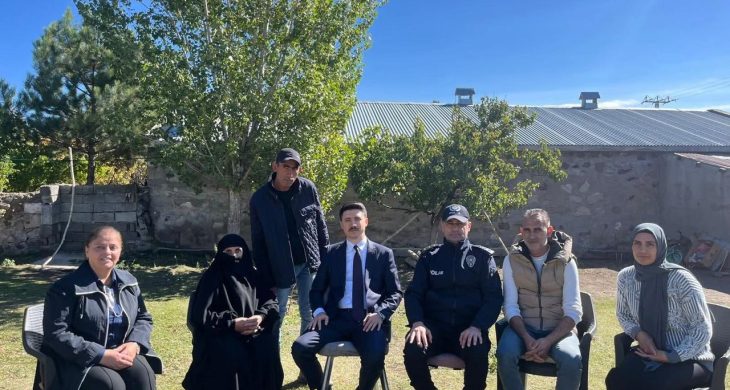 Digor Kaymakamı Ahmed Tayyib Kahraman’dan hane ziyareti
