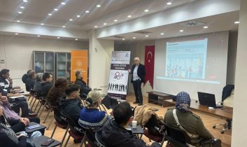 Kars’ta uluslararası otelcilik ve restoran hizmetleri eğitimi başarıyla tamamlandı